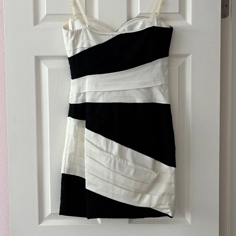 BCBGMaxAzria "Kalea" Strapless Mini Dress - Black & White Size 8 - Picture 6 of 13